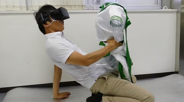 1. Фестиваль назвали Adult VR Fest 01, и на нем можно было попробовать самые свежие новинки секс-технологий.