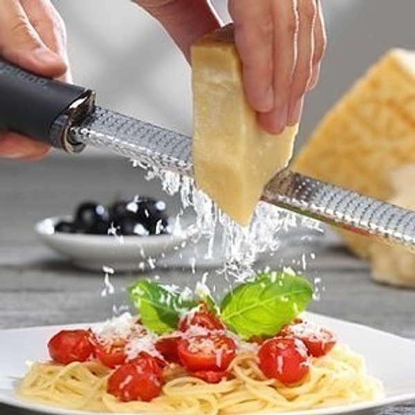 13. Устройство для снятия цедры и терка