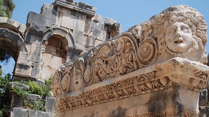 Sanatçılar ve Yerli Halk Sesleniyor: "Kaş'ta Havaalanı İstemiyoruz!"