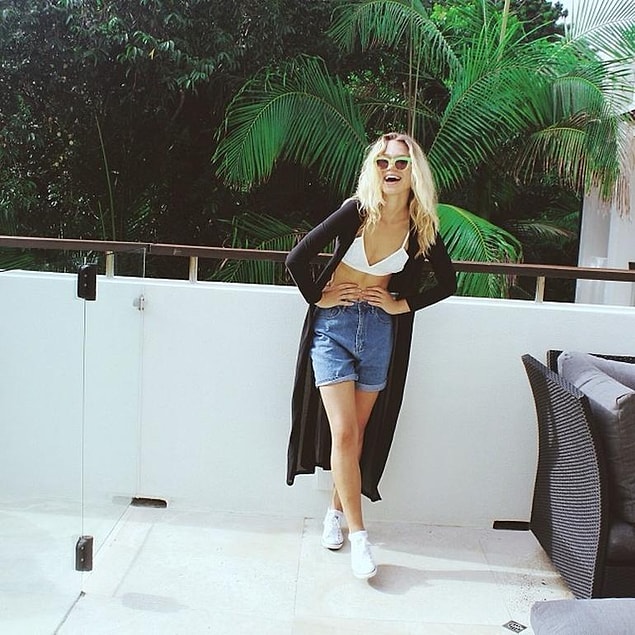“Without realizing, I’ve spent majority of my teenage life being addicted to social media, social approval, social status and my physical appearance,”