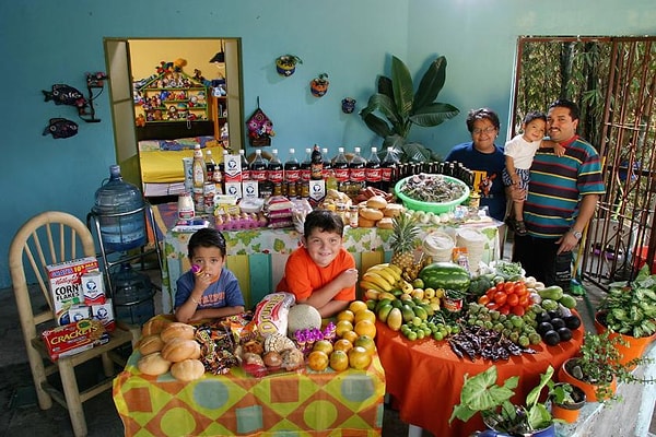 7. Casales family, Cuernavaca, Mexico.