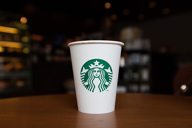 2. Starbucks used to sell coffee beans only before they started selling coffees in paper cups.