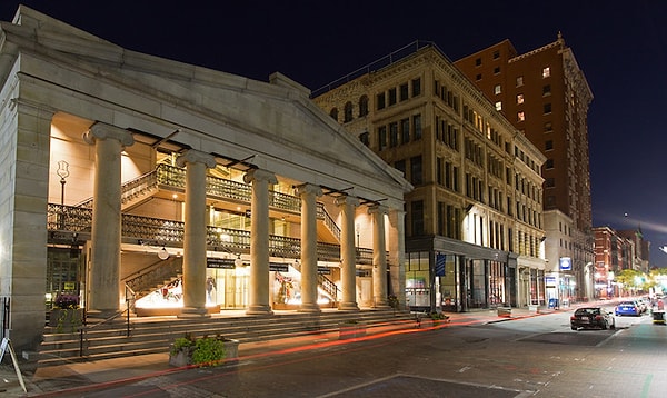 А вы бы согласились жить в старейшем молле Америки? ;)