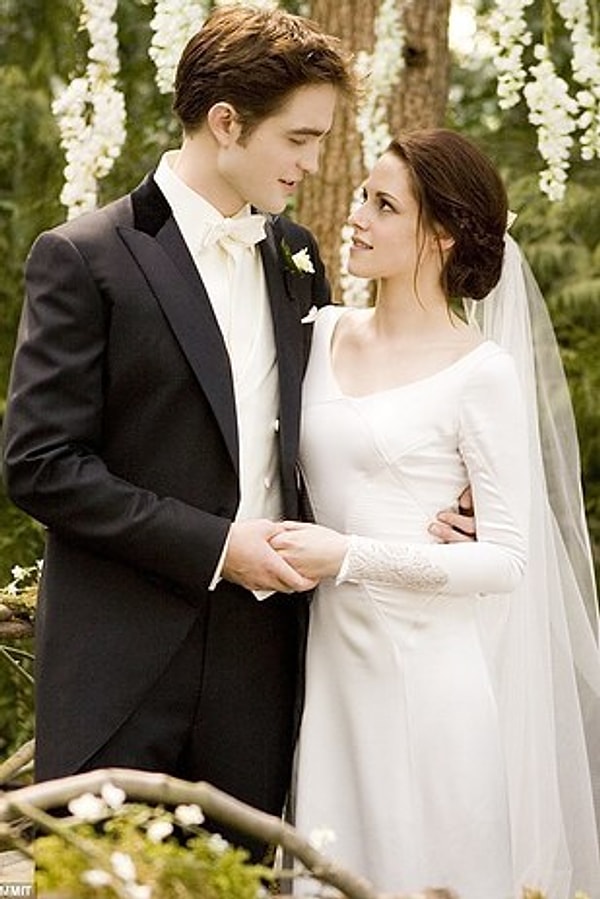 5. Элегантное свадебное платье, повторяющее образ Беллы