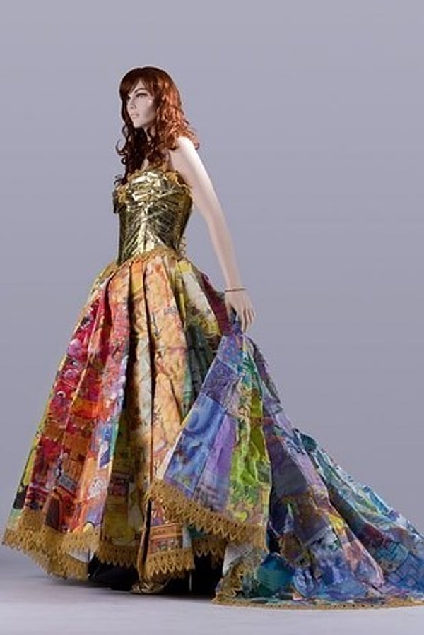 9. Это эклектичное платье как будто сошло со страниц книги сказок