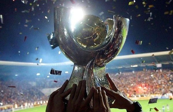 TFF'nin Riva Tesisleri'nde düzenlenen toplantıda, Süper Kupa finalinin bilet fiyatları açıklandı.