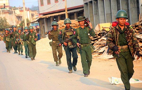 5. Myanmar, sokak şiddeti sonucunda Meiktila'da olağanüstü hal ilan etti.