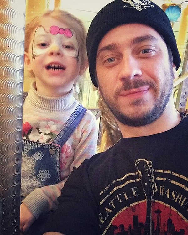 3. Но некоторое время назад идиллии, царившей в семье Стаса Старовойтова и его жены Марины Маматовой, пришел конец