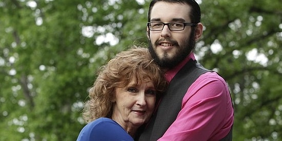 71 Yaşındaki Almeda İle 17 Yaşındaki Gary'nin Gamsızlara Yakışır Geniş Evliliği