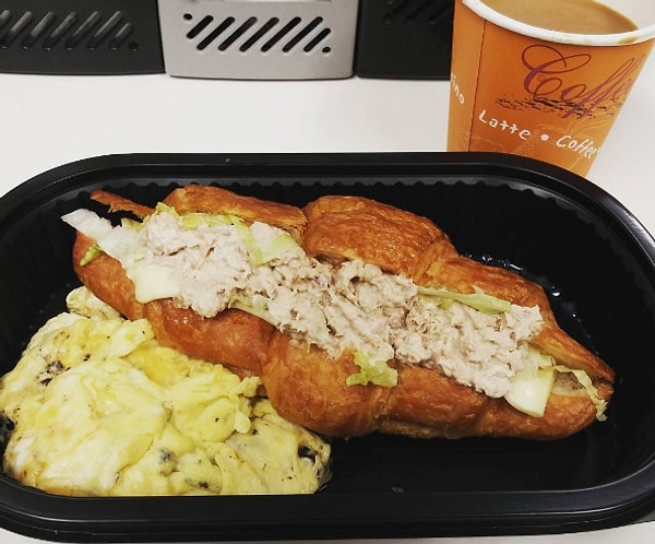 7. Круассан с тунцом