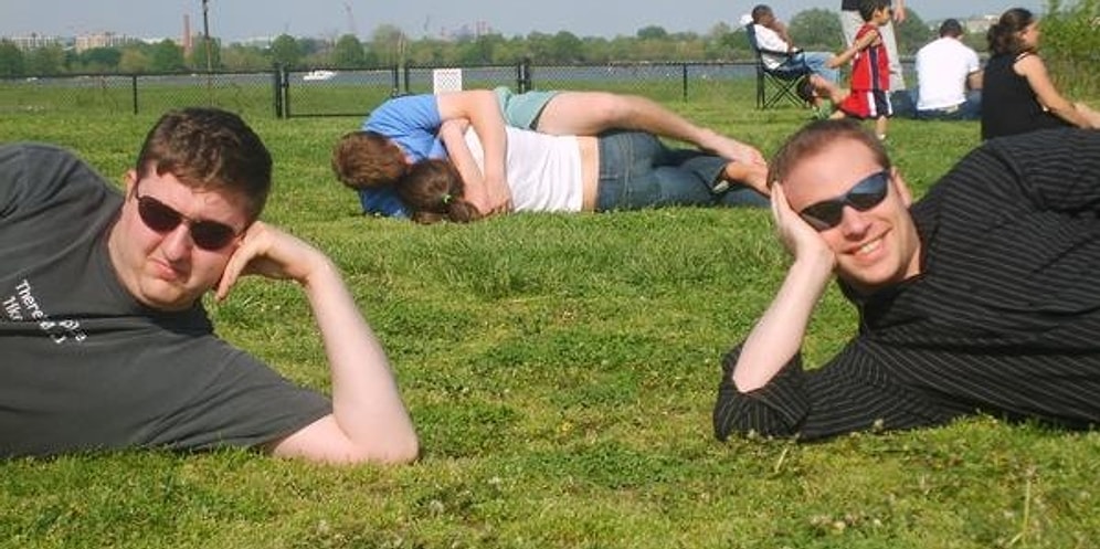 15 пар, которым пора уединиться