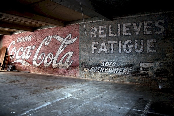 15. КНДР — одна из двух стран, где невозможно купить кока-колу