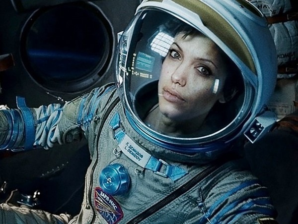 11. Анджелина Джоли в роли Райан Стоун «Гравитация»