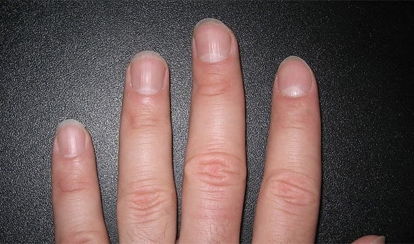 22. Чисти свои ногти. Это одна из первых вещей, которые люди замечают