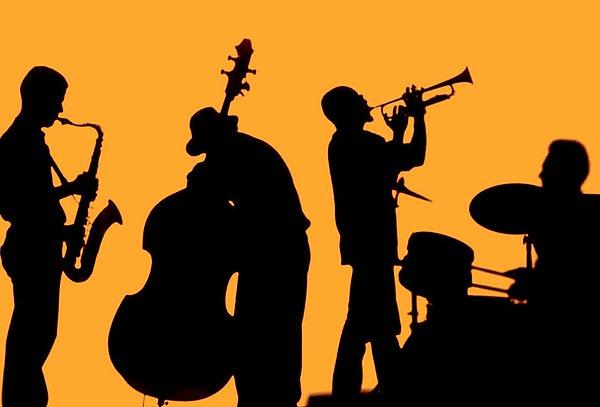 17. Araştırmalar, Jazz müzisyenlerinin doğaçlama yaparken, beyinlerinin oto-sansür ve engellemeye neden olan alanlarının inaktifleştiğini ve kendini ifade etme gibi yetilerinin doruğa ulaştığını göstermektedir.