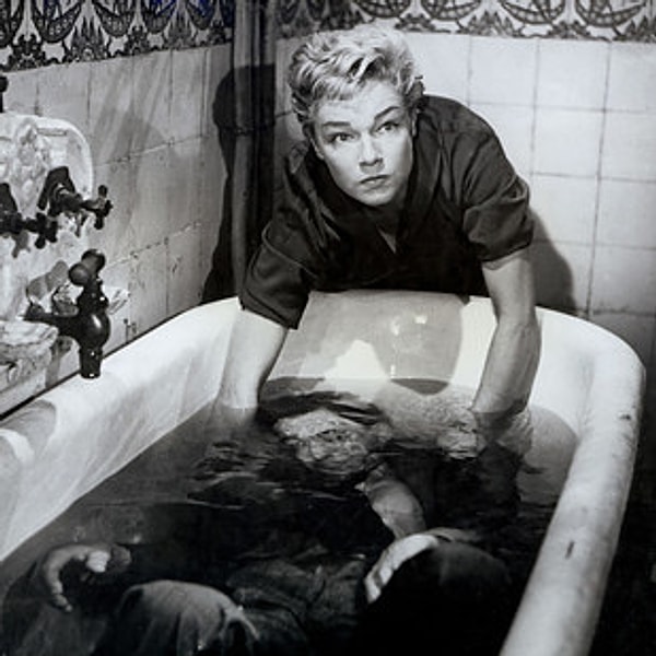 10. Дьяволицы (1955)