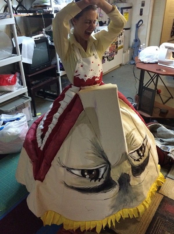 7. Мама Эрена из "Атака на титанов"