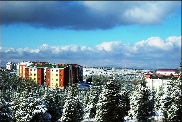 6. Soğuk günlerde yurt pencereleri birer buzdolabına dönüşebilir.