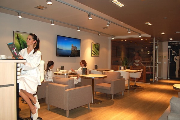 4. Там звезда снялась в рекламе спа-салона, принадлежащего отелю.