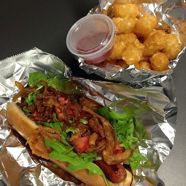 12. Куда же без хотдога?