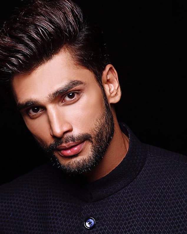 Karşınızda dünyanın en yakışıklı erkeği: Rohit Khandelwal!