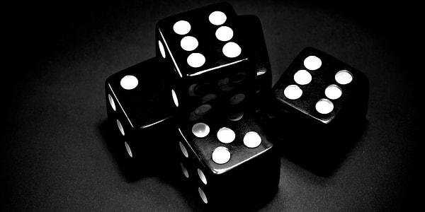 14. Araştırmalara göre düzenli olarak kumar oynayan kişilerde zamanla mental hastalıklara yakalanma riski artmaktadır.