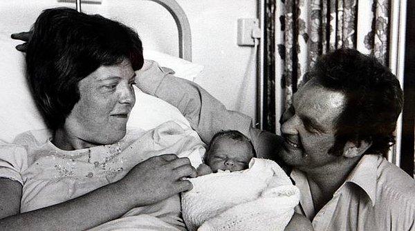 Bu yöntem sonucunda Brown çifti, kızları Louise'i 1978 yılında kucaklarına aldılar.
