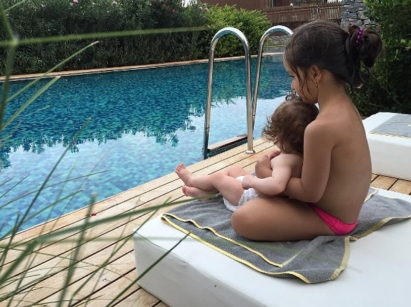 4. Несмотря на военные действия в стране и опасность для русских туристов, Курбан так и не предложил помощь по переправке жены и дочки в Россию – за это время он лишь раз пытался связаться с помощницей Ксении.