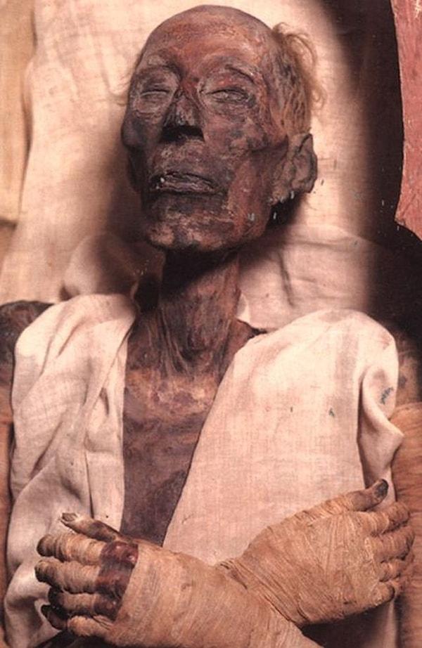 14. II. Ramses (M.Ö. 1303-1213) :  MISIR