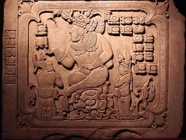 2. Maya Uygarlığı'ndan bir halkı vahşice öldürüp güzelce gömen esrarengiz katiller.