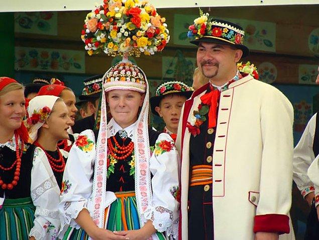 29. Polonya düğünü