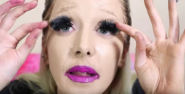 13. Сто слоев искусственных ресниц.