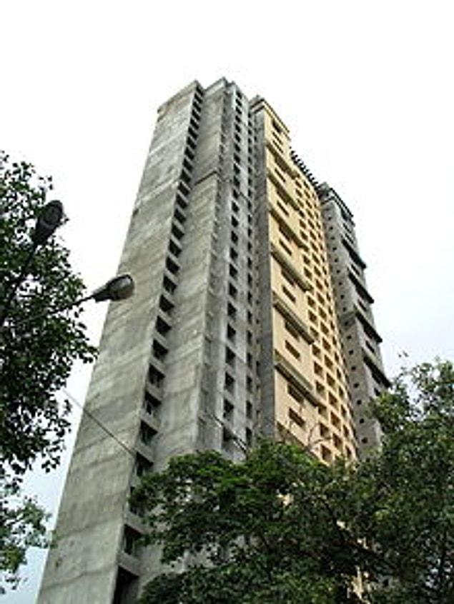 7. This skyscraper in Bombay which was built to serve war veterans and the relatives of martyrs.