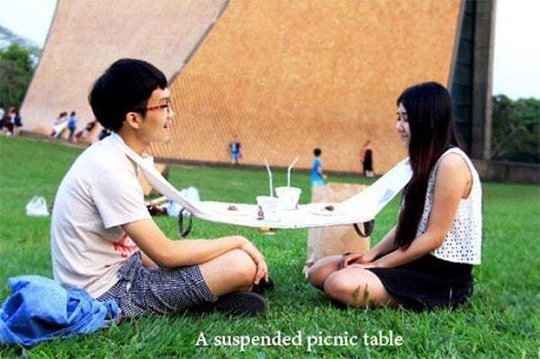 2. Piknik masası mı çift kişilik idam masası mı belli değil, bakarken gerildim lan