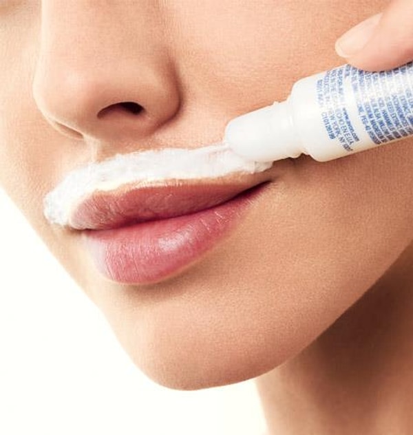 4. Намазывать крем-депилятор на свои усики и разгуливать так при нем