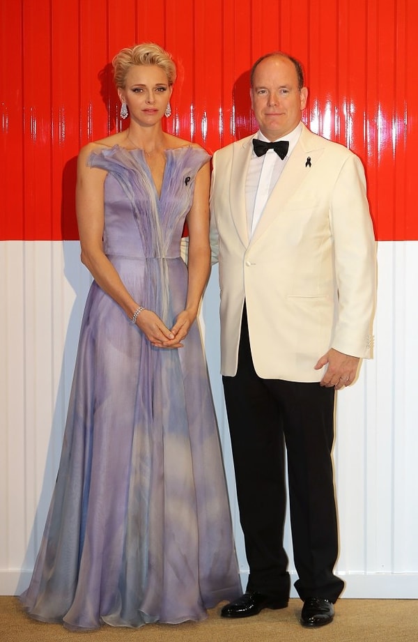 6. И пусть Шарлен княгиня, а не королева, мы все же назовем ее королевой. Королевой Стиля!