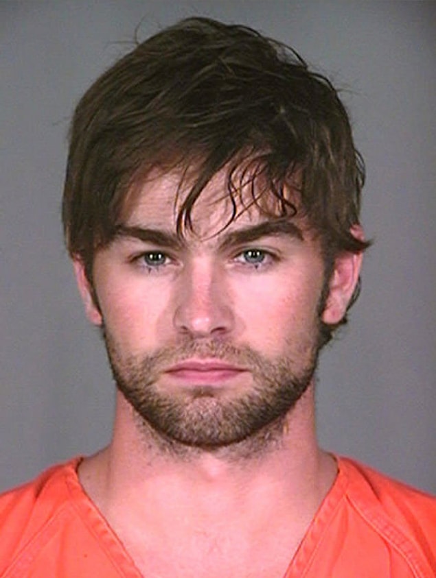 6. Gossip Girl oyuncusu Chace Crawford, marihuana bulundurmaktan tutuklandı.