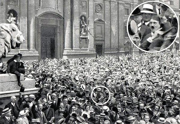 50. Genç Adolf, I. Dünya Savaşının başlamasını kutlarken
