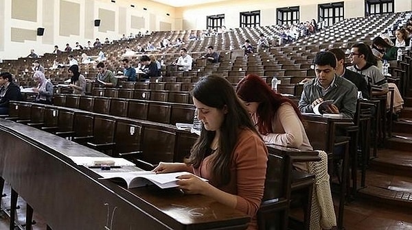 Bu durumun ardından sosyal medyada birçok görüş ortaya çıktı