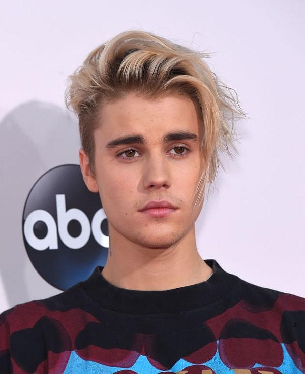17. Justin Bieber "Uber Girl" filmi için kendisine teklif edilen eşcinsel rolünde oynamayı reddetti.