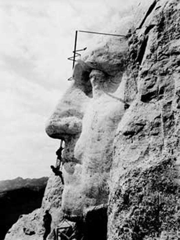 27. Rushmore Dağı'na Oyulan George Washington Silueti