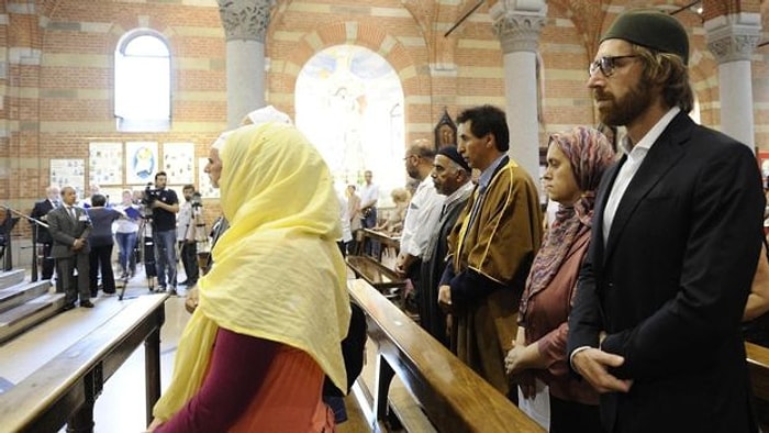 İtalya'da Müslümanlar Kiliselerde 'Dayanışma' Ayininde