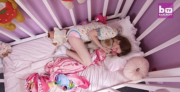 3. Кстати, эту кровать Джесс сделал её фанат.