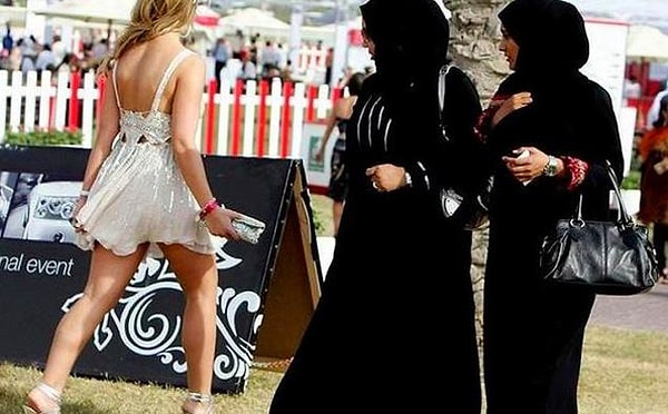 21. Космополитный город, где восток встречается с западом.