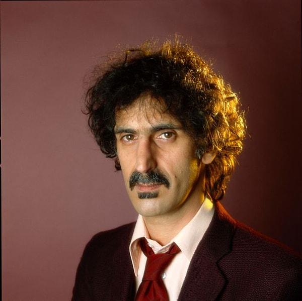 1. Efsane gitarist Frank Zappa