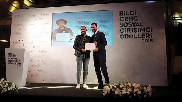 9. 2015 senesinde İstanbul Bilgi Üniversitesi tarafından gerçekleştirilen "Yılın En İyi Sosyal Girişimi Programı"nda "Yılın En İyi Sosyal Girişimi" ödülünü alması.