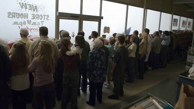 10. The Mist (2007)