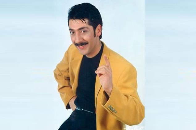 14. "Çalkala kızım çalkala, şehriye çorbası gibi, Allah sana mal vermiş, Alaman bombası gibi, kaldır kaldır vur yere, muhtar kellesi gibi..."