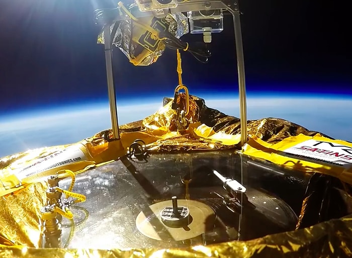 Bir Jack White Operasyonu: Uzayda Çalınan İlk Plak!