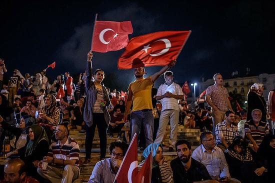 15 Temmuz Sonrası İlk Anket: Sokağa Kimler Çıktı? Tehlike Geçti mi?